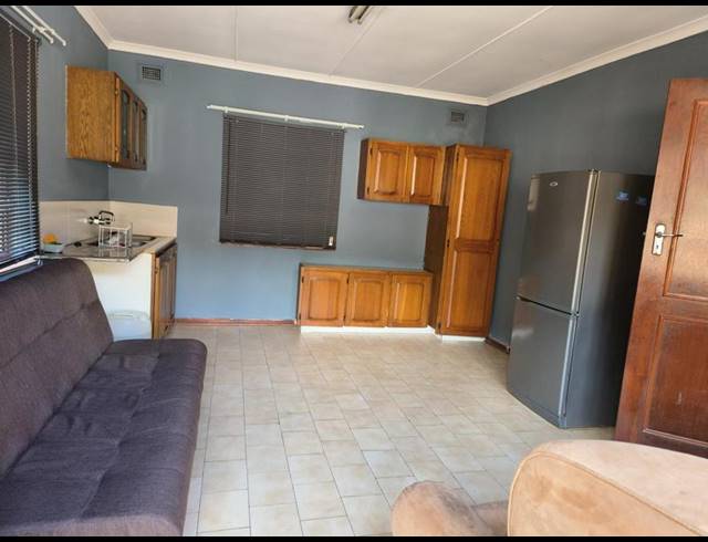 1 BEDROOM PROPERTY TO RENT IN EVEREST HEIGHTS